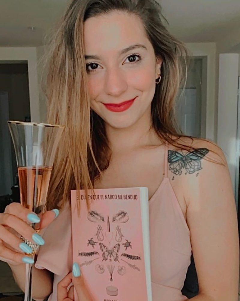 La actriz y escritora venezolana Fabiola Arace lanzó su primer libro: “El día en que el narco me bendijo” La actriz y escritora venezolana Fabiola Arace lanzó su primer libro: "El día en que el narco me bendijo"